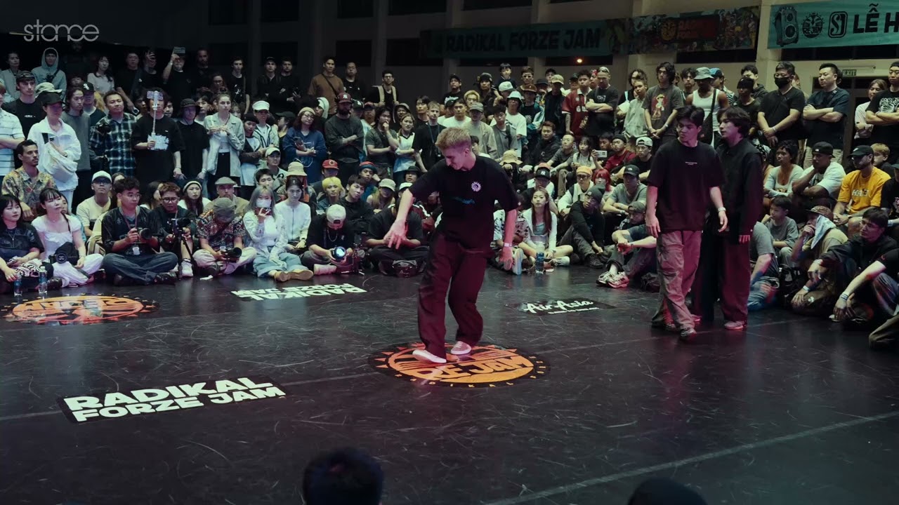XO Crew vs. Team Saint Asianz KZ [Top 16 Breaking] // stance x RF JAM 2025