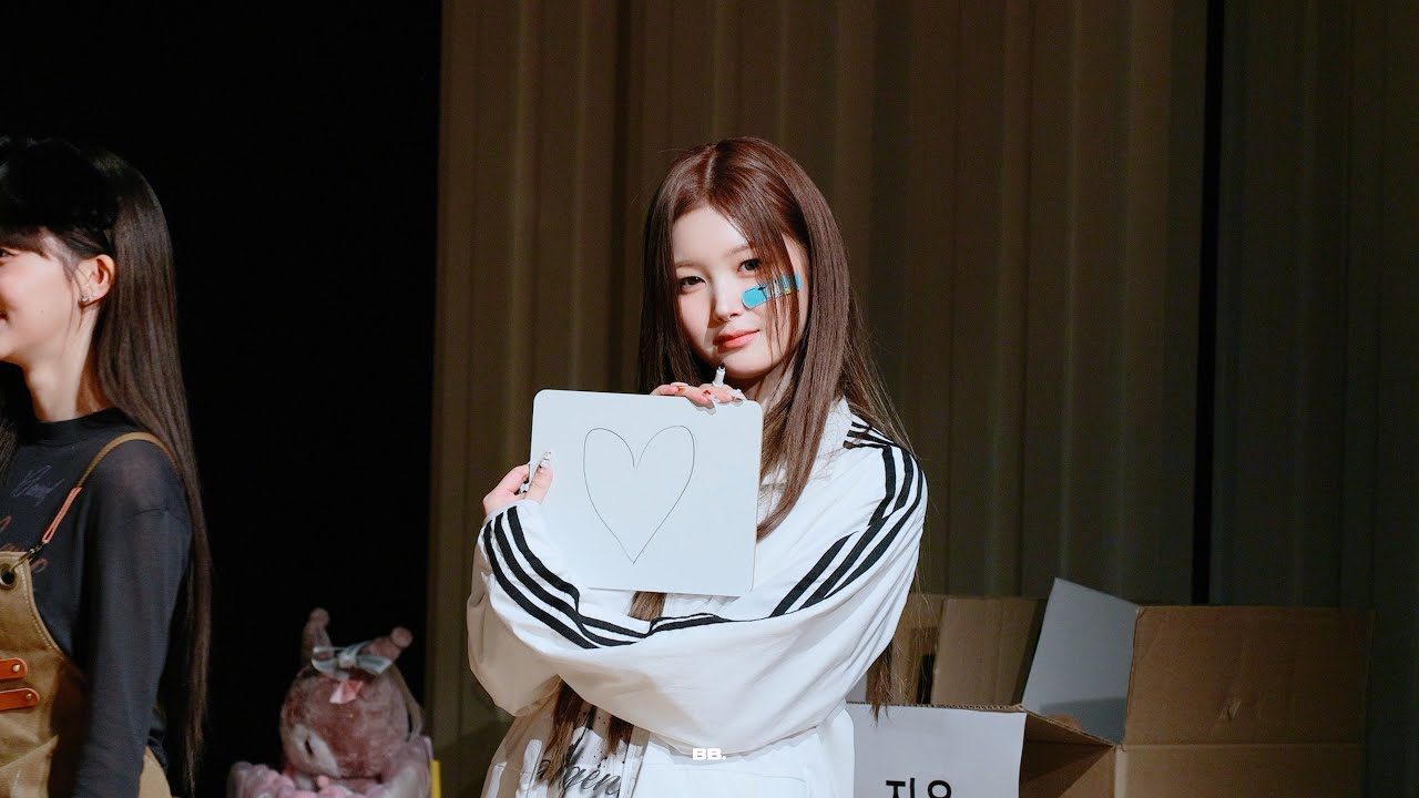 [4K] 260118 트리플에스 tripleS 주빈 JOOBIN - Christmas Alone fancam.