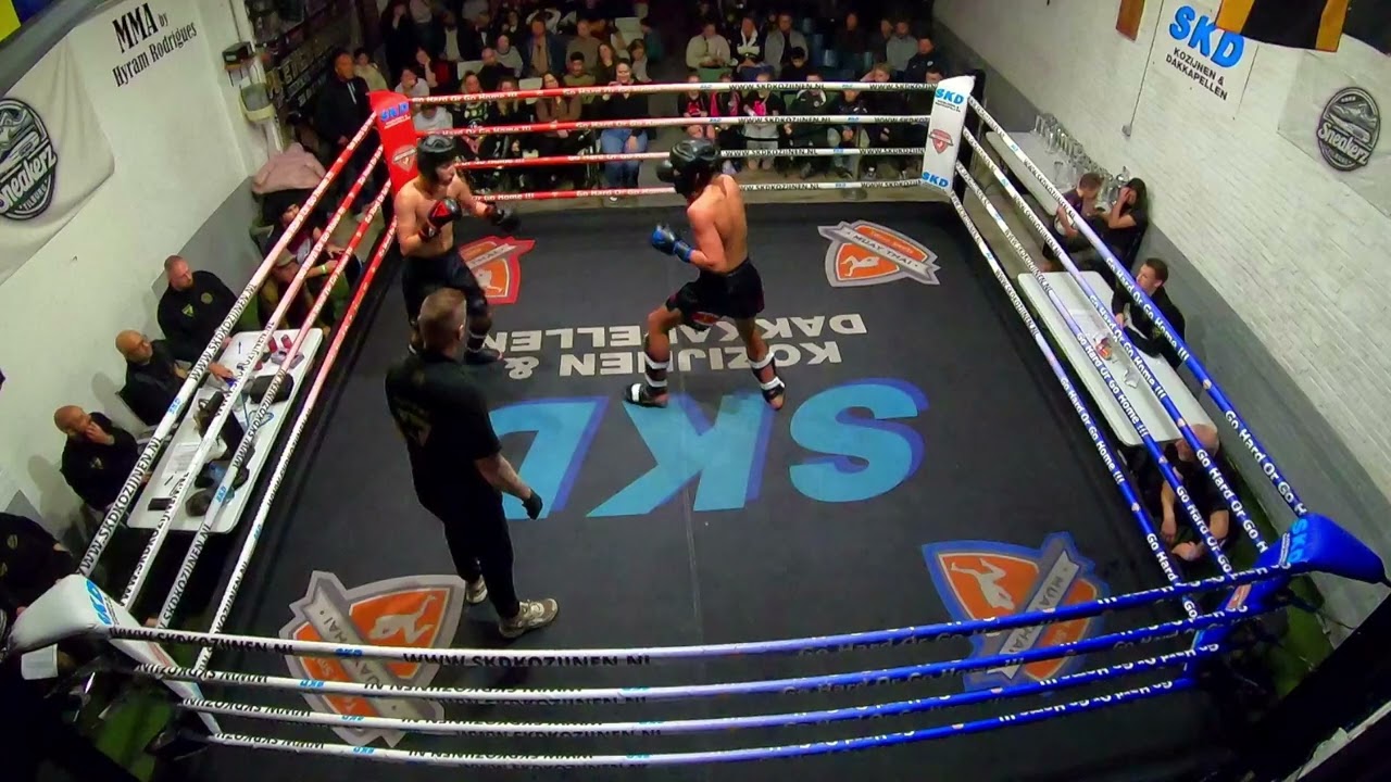 Salah edinne (oosterbaan gym) vs Djilani Hardjopawiro (Karkach Gym) @TeamSmits  Full Fight.
