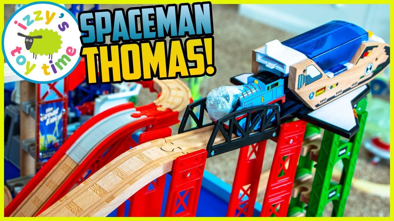 Spaceman Thomas SPACE STATION Tiny LEGO Table Challenge! Fun Toy Trains