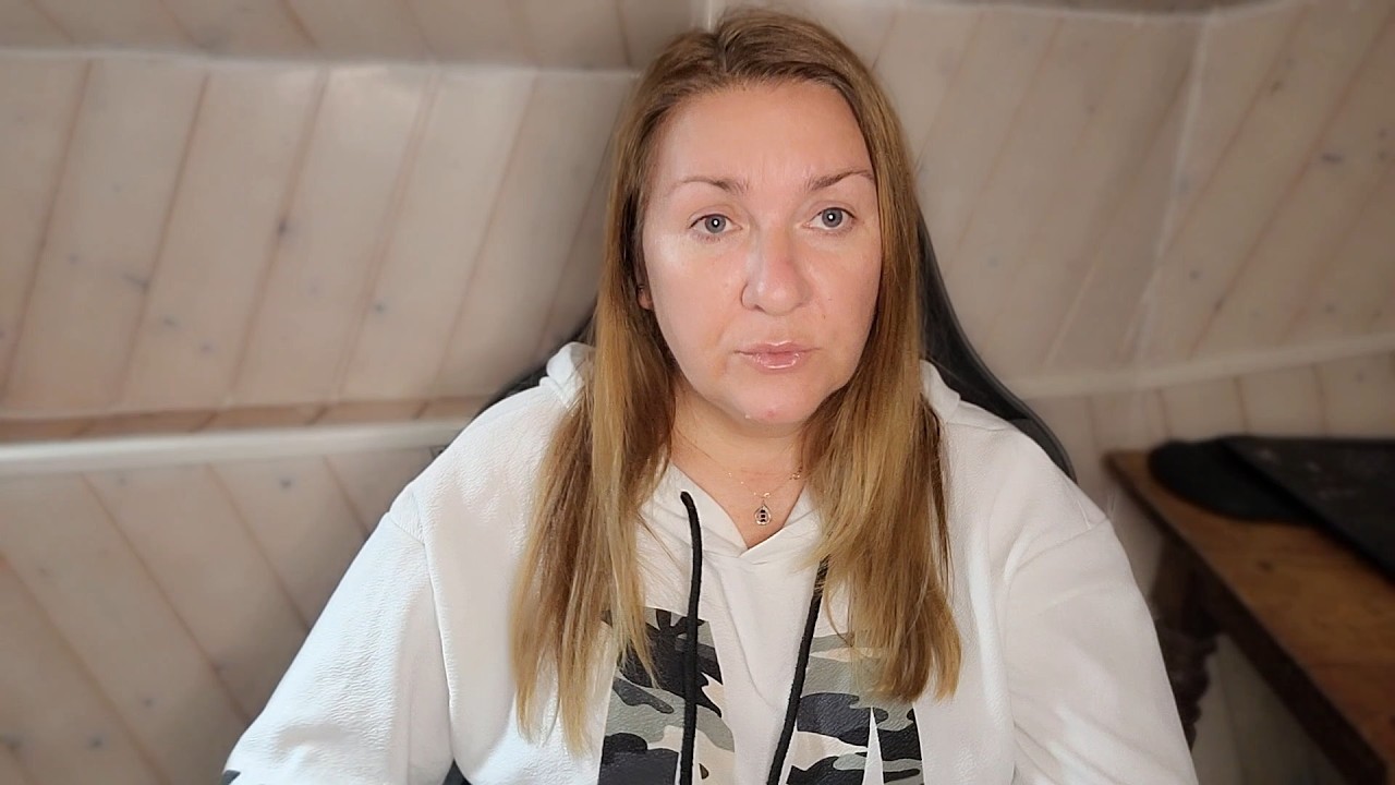 Очень плохие новости: Открылось кpoвoтeчeниe. Снова под капельницей. О выписке даже нет и речи.