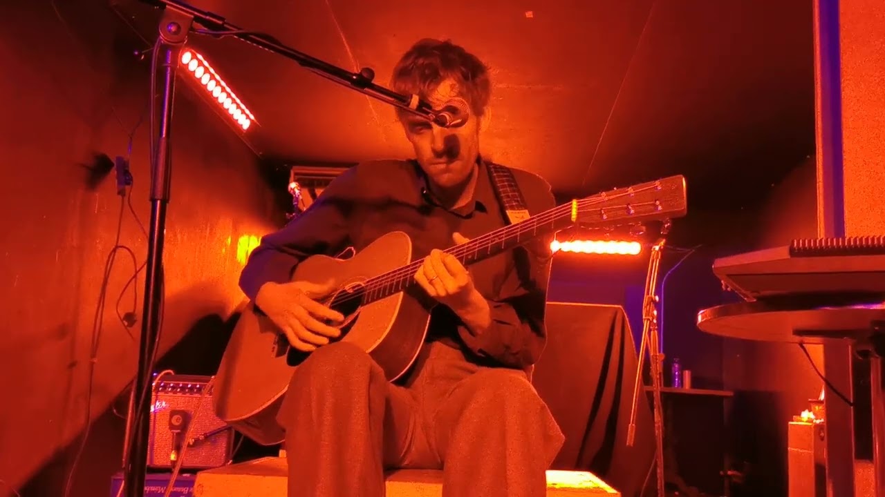 Saul Adamczewski -  Cliff Has Left The Building  Broadcast Glasgow 02. 04.2022