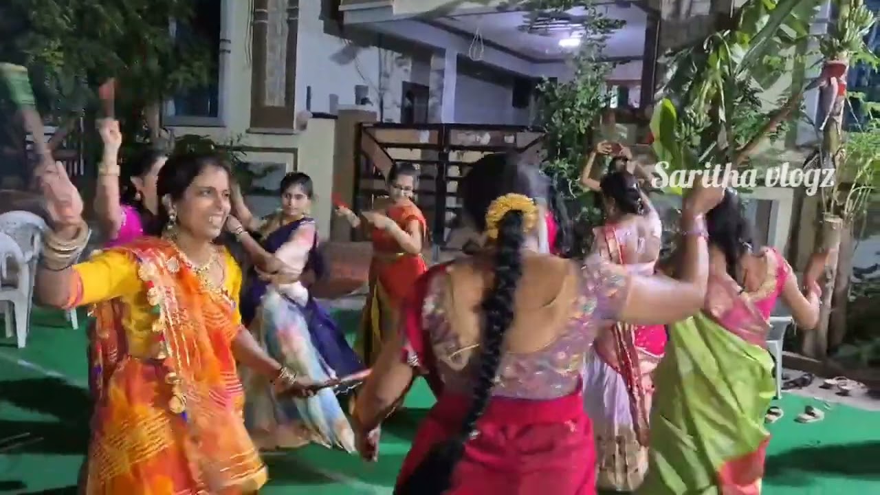 Tungutuyyala Kolatam dance 💃 Batukamma song