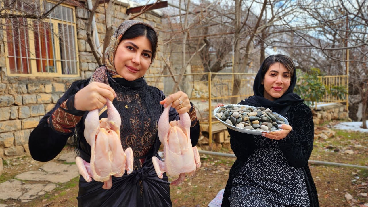 Необычный способ приготовить целую курицу под мелкими речными камнями в деревне