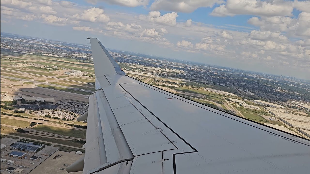 American Eagle Embraer E175LR Takeoff - Dallas/Ft. Worth International Airport