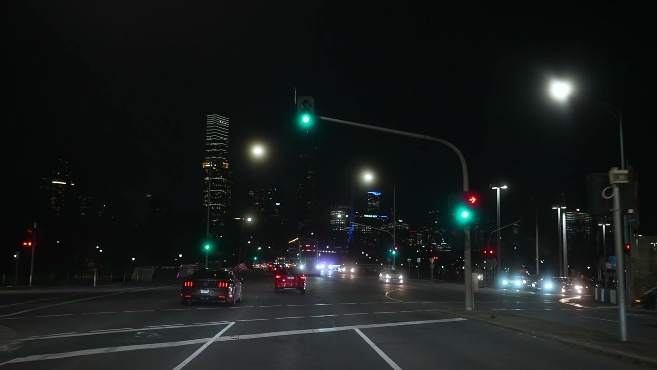 Driving in central Melbourne at night【4K】