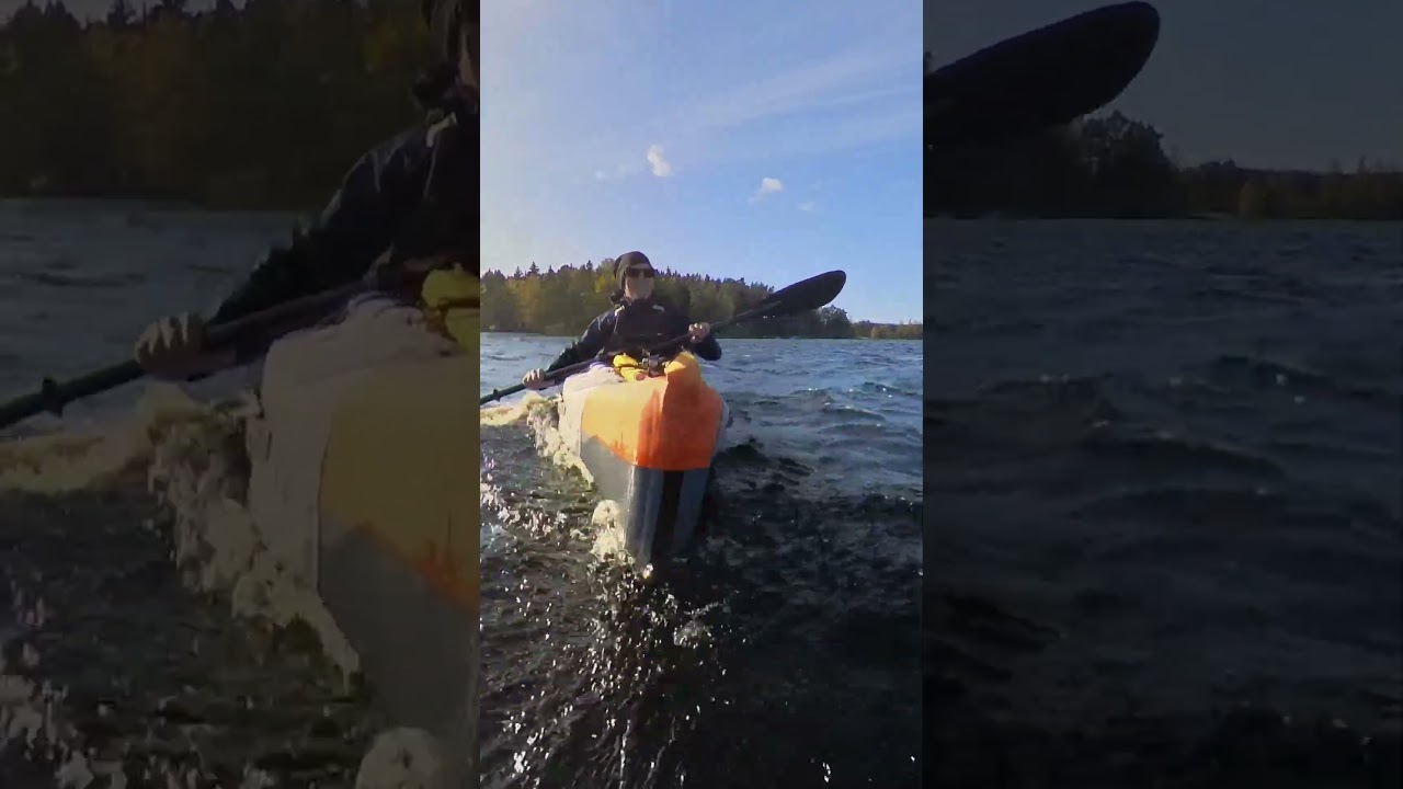 Itiwit X500 Strenfit inflatable kayak on lake water in some waves - lake &Ouml;jaren