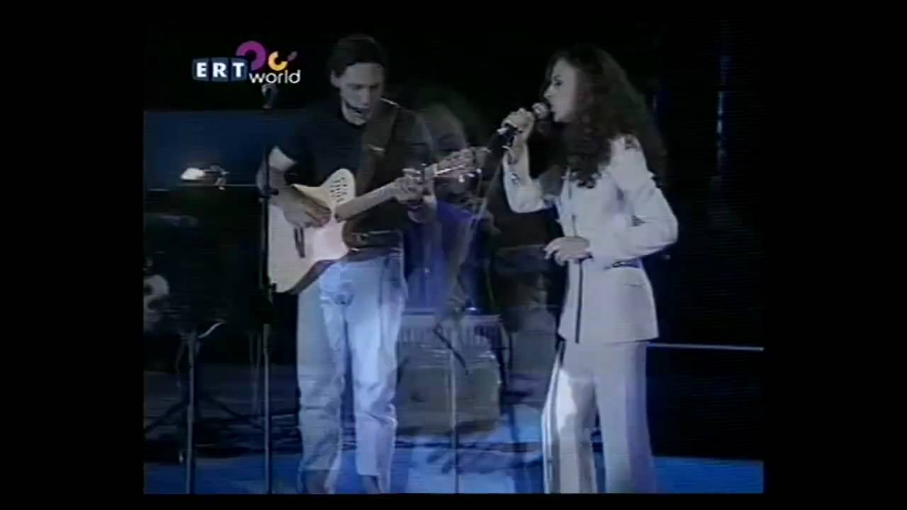 Eleftheria Arvanitaki, Alkinoos Ioannidis - Me To Idio Mako (Otan Yiortazoun Oi Theoi, 2001)