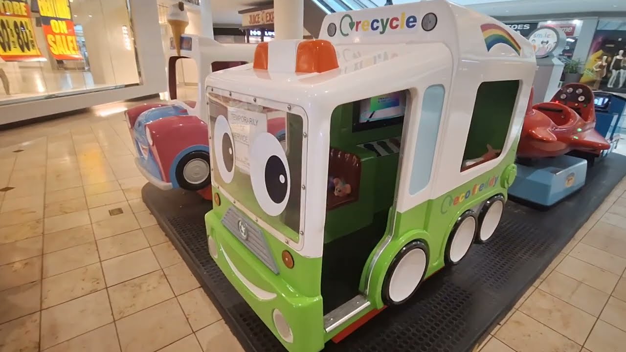 Jolly Roger Eco Freddy trash truck kiddie ride (fail) (screen error)