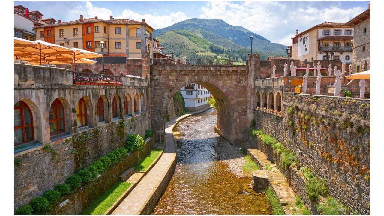 Stunning mountain town with views to die for - Potes - Full town walk - EP4 - The Spain I never knew