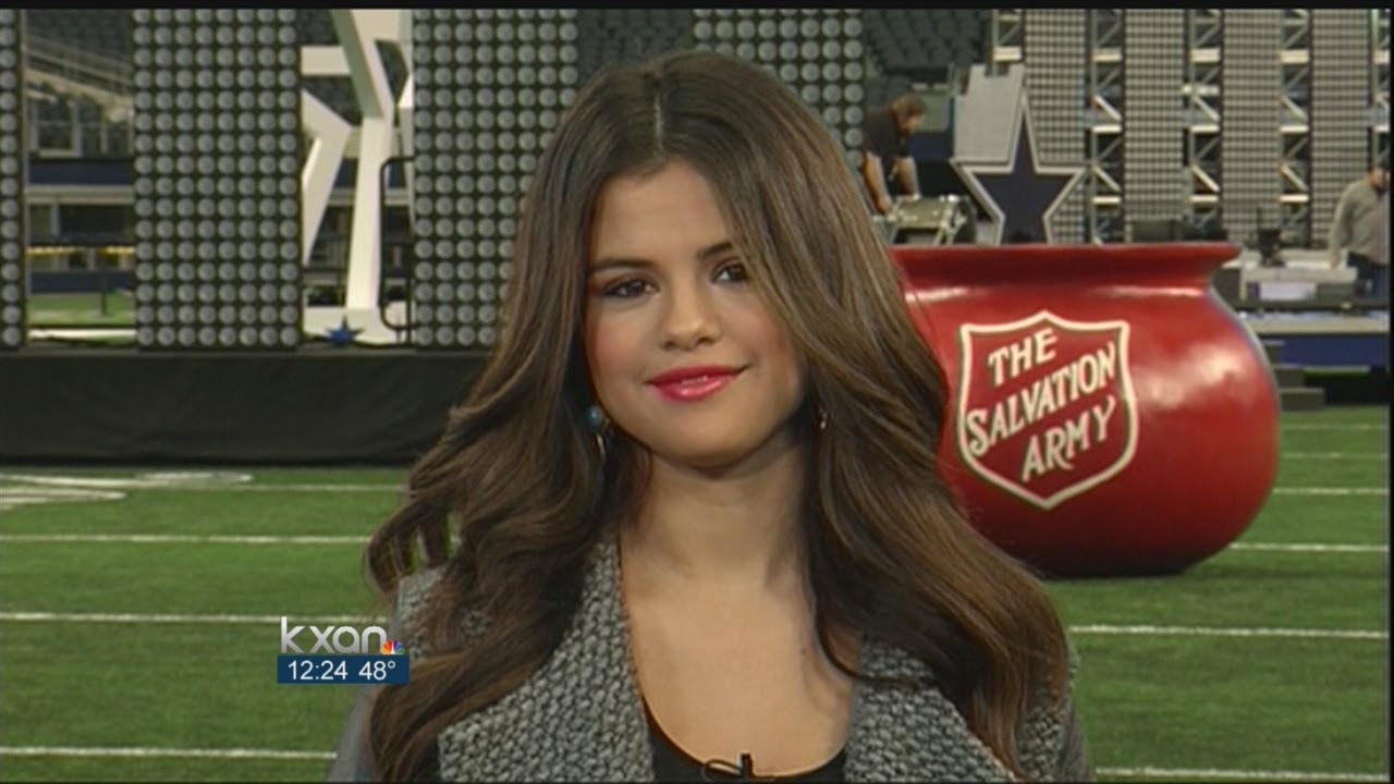 Selena Gomez helps kick of Red Kettle campaign
