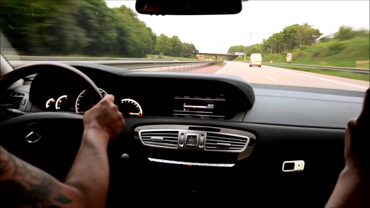 Mercedes CL 63 AMG, 260 Km/H on German Autobahn