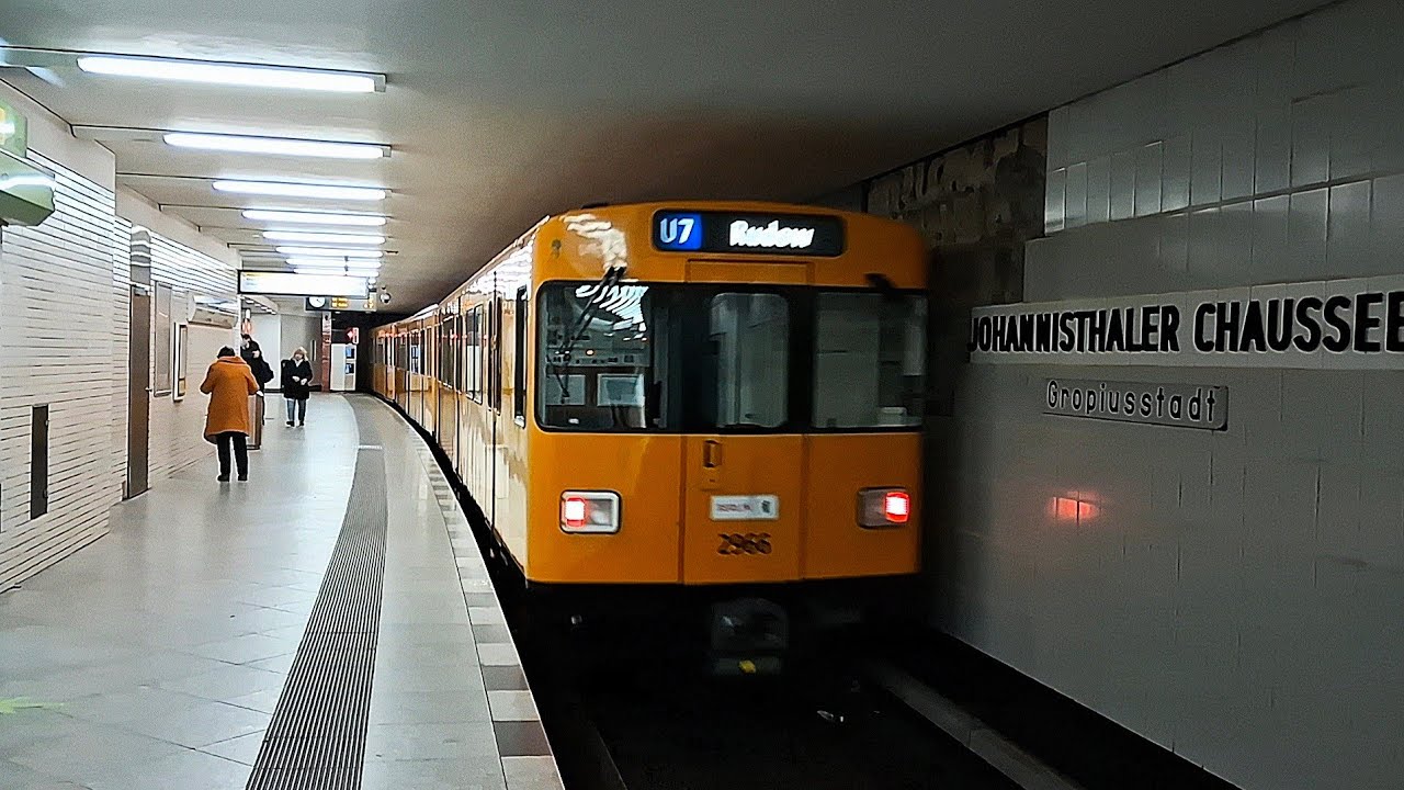 Berliner U-Bahn | [U7] Mitfahrt im F90 mit lauten Motor-Sound 