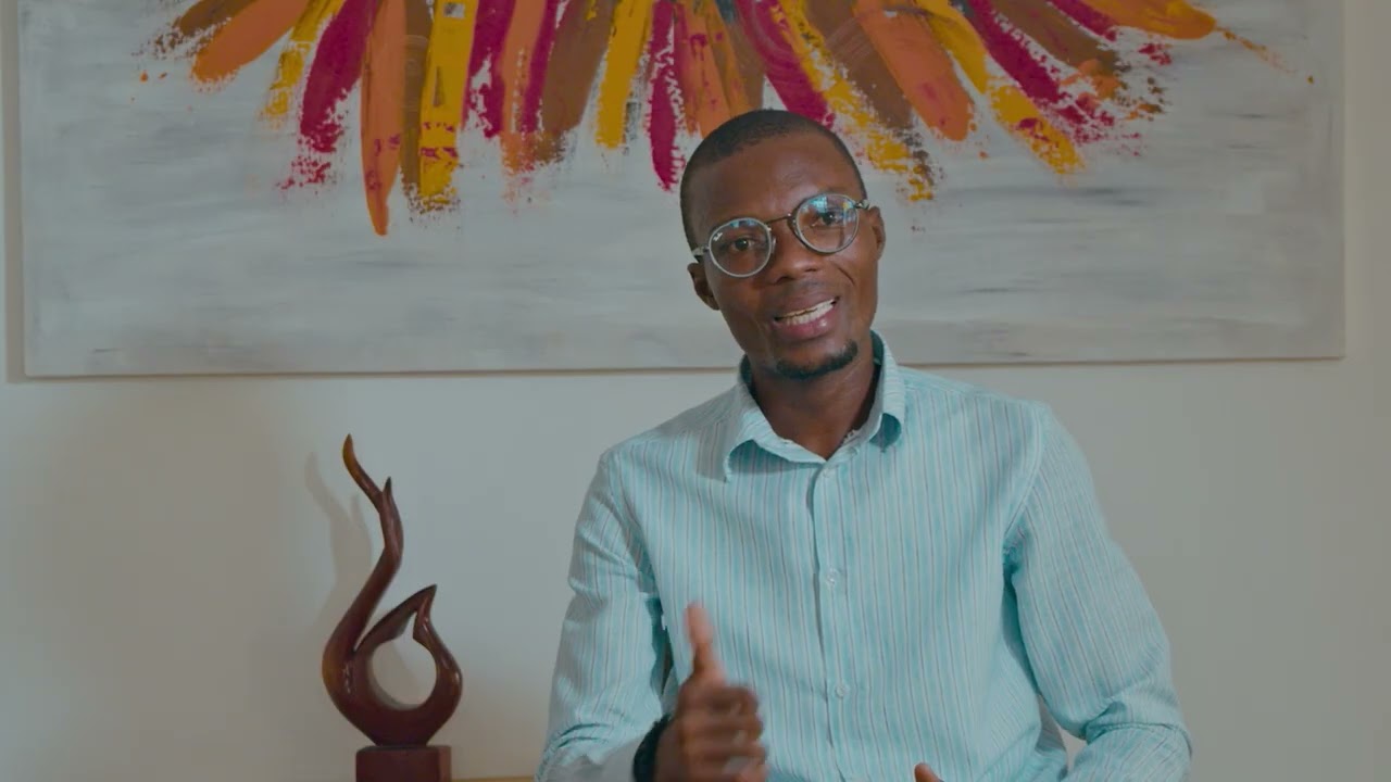 Bj  Le parcours édifiant de Razack Oguele pour la création du réseau des écoles monde de la BAI