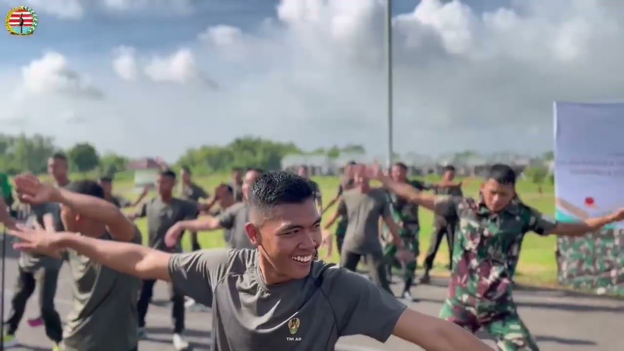 Senam bersama dan perayaan ulang tahun
