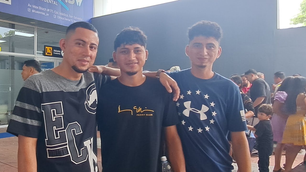 El regreso de malo a él salvador  así lo resibimos  
