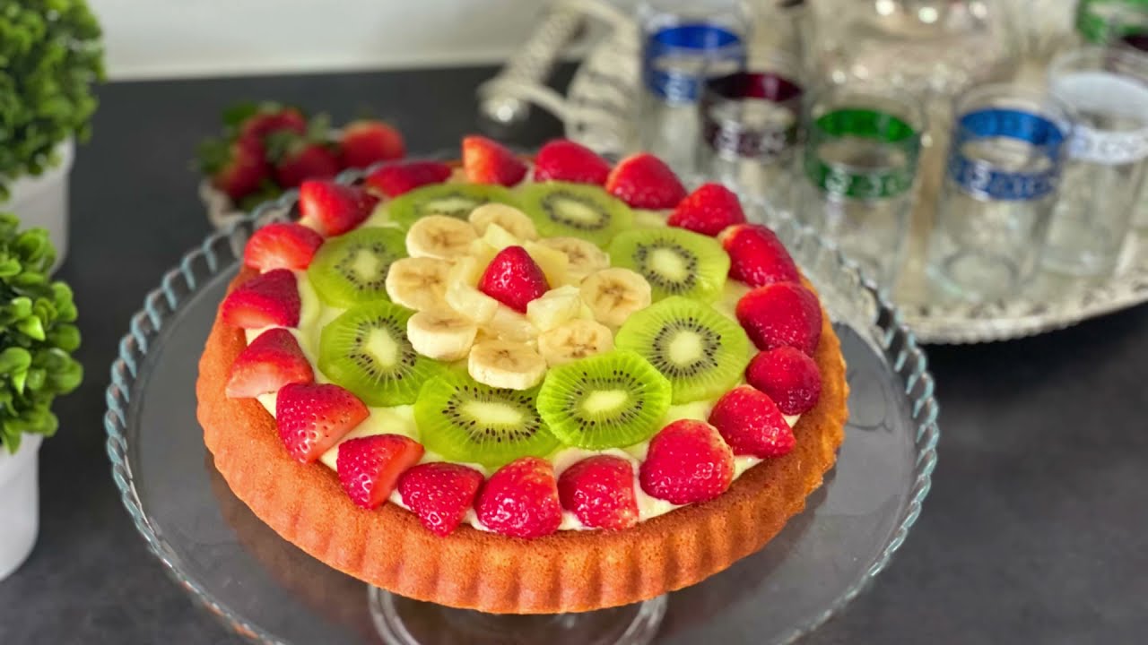 TARTE AUX FRUITS MOULE MAGIQUE 🍓🥝🍌كيك مول لعجيب با لحامض وا الفواكه