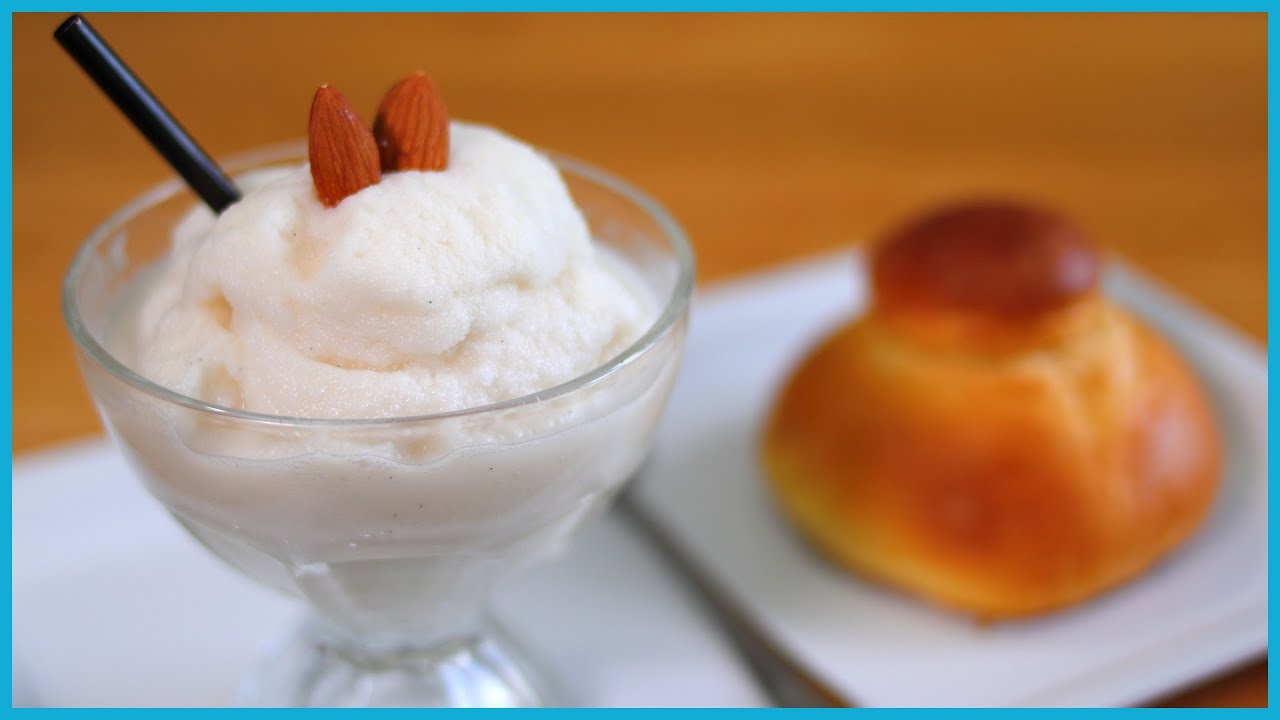 GRANITA SICILIANA alle Mandorle & BRIOCHE col Tuppo ricetta originale