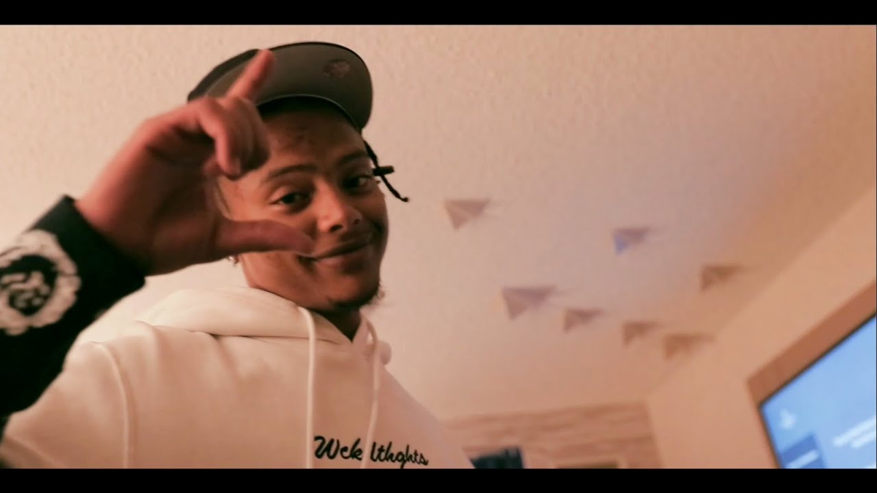 1984 (So Big) - CurveTheGR8 (Music Video)