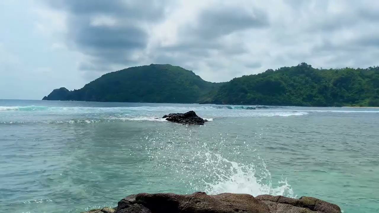 Serene Blue Horizon for Relaxing Day and Calm Focus