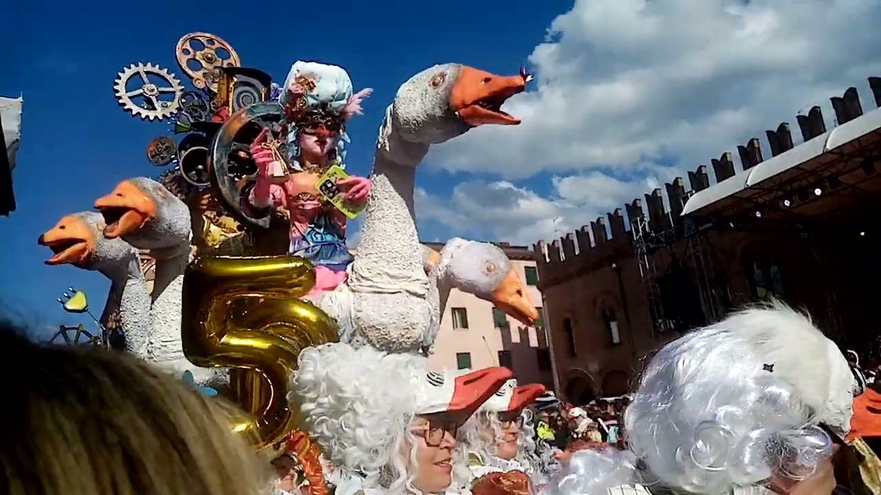 Carnevale di Cento 2025 Associazione Carnevalesca Fantasti100: 