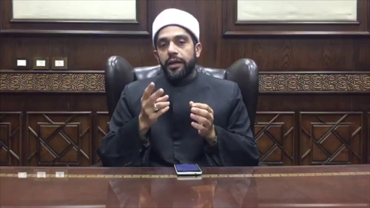 مصري وأقيم بالسعودية فأين أخرج زكاة مالي؟