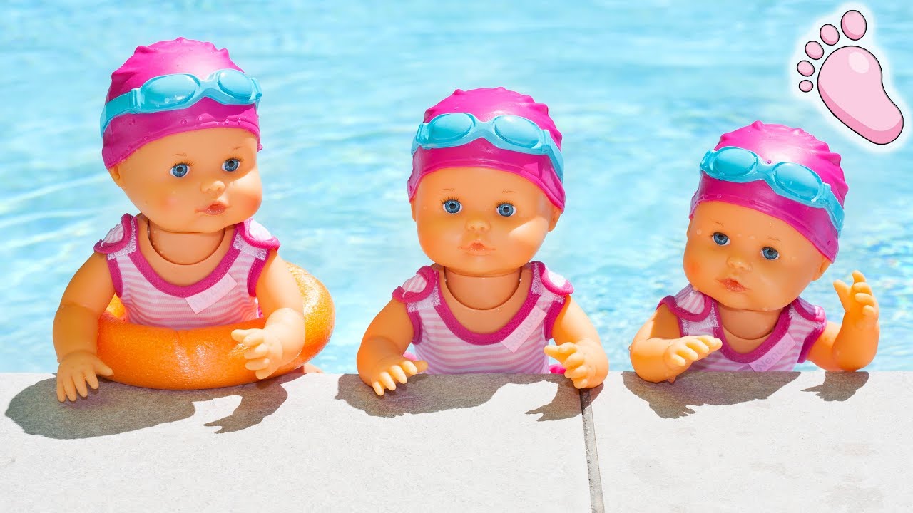 👣 Noa y Noe Bebés Nenuno tienen nuevas amigas! Las trillizas van a clase de natación de bebés