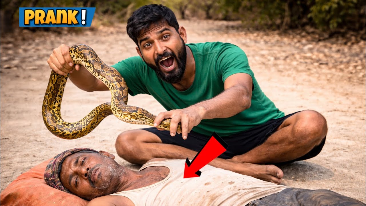 Free paisa samajh ke uthaya&hellip; snake dekh ke darr gaya 😂🐍