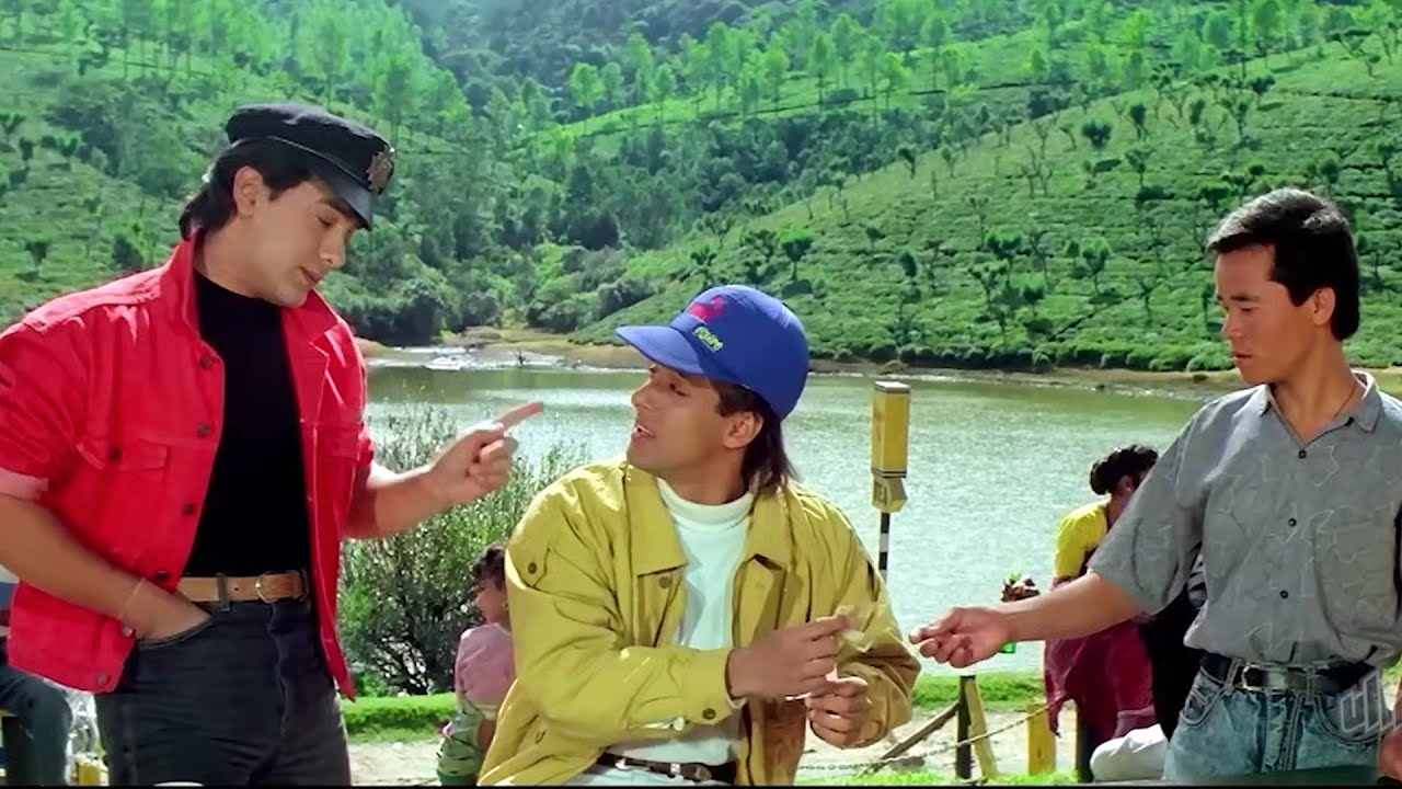 दो दोस्त एक पायल में चाय पिएंगे दोस्ती बढ़ती है हम चाय नहीं प्यार बाट रही है - आमिर और सलमान कॉमेडी