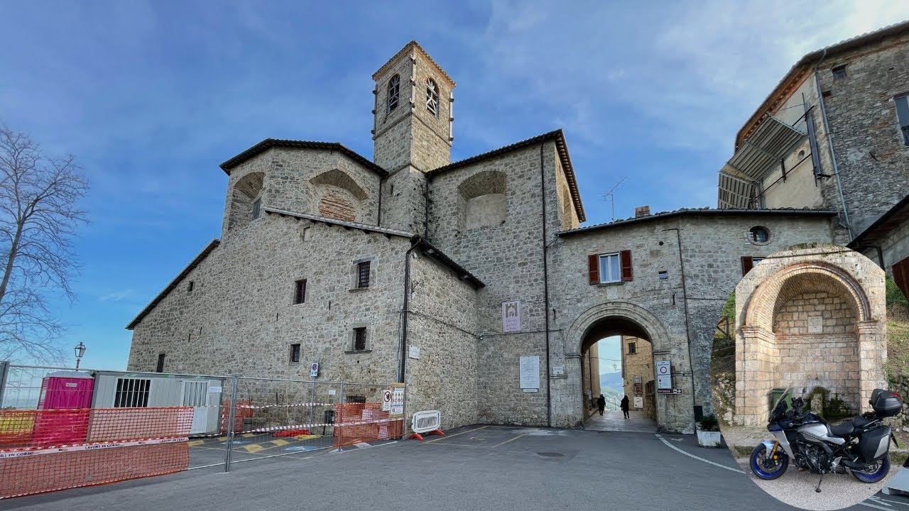 CIVITELLA DEL TRONTO (TE), la fortezza, il borgo, il museo  Abruzzo . Italy - Yamaha Tracer 9 GT+ 4K