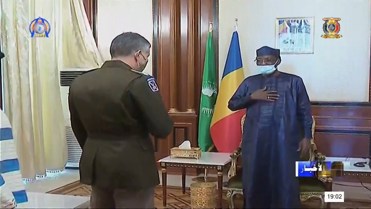 تعاون عسكري -  مشير تشاد يلتقي قائد القوة العسكرية الأمريكية في إفريقيا