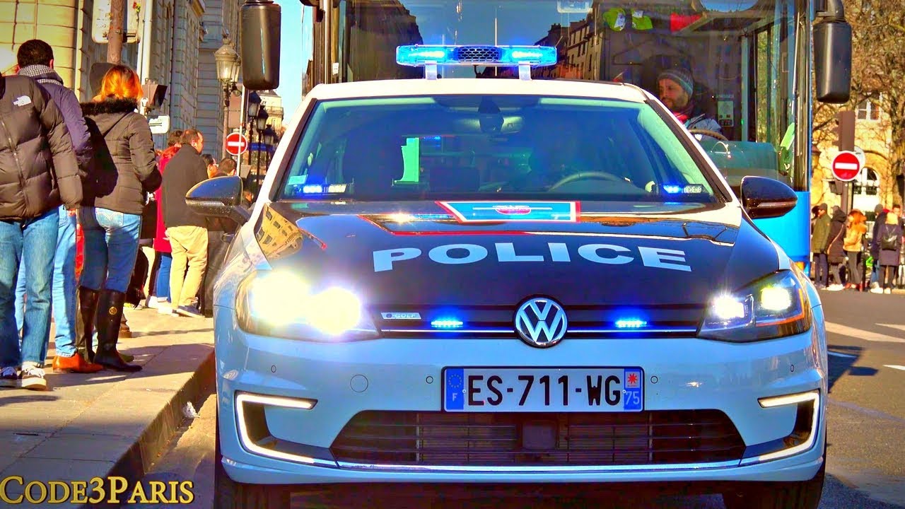 Nouvelle Voiture de Police Electrique dans Paris VW e-Golf // New Police Car