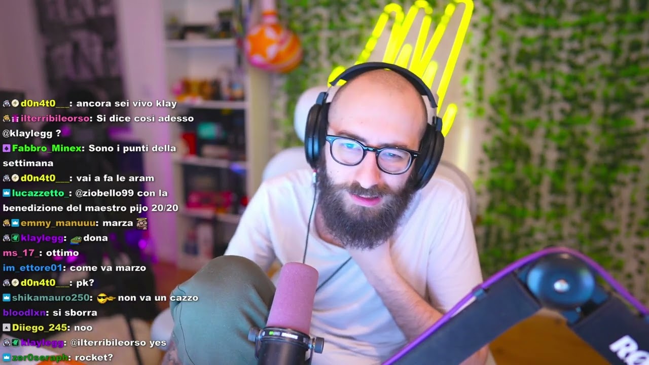 #therealmarzaa su #Twitch | niiiiiii