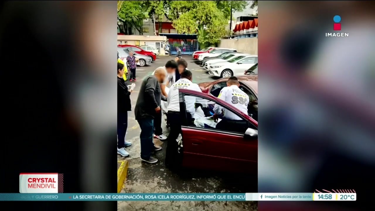 Auxilian a mujer embarazada en Azcapotzalco tras dar a luz en su autom&oacute;vil | Crystal Mendivil