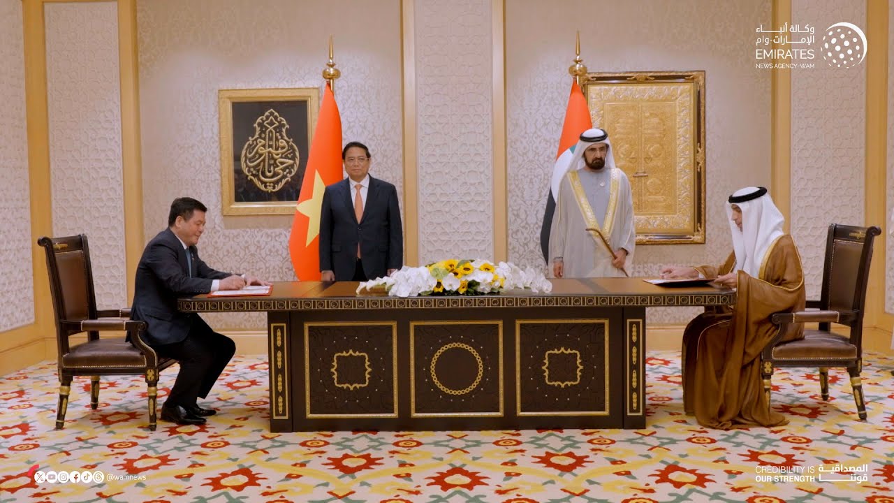 محمد بن راشد يبحث مع رئيس وزراء فيتنام آفاق الشراكة الإستراتيجية وسبل تعزيزها