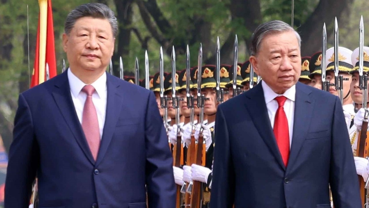 TBT CTN v&agrave; phu nh&acirc;n ngậm ng&ugrave;i! Sao &ocirc;ng Tập Cận B&igrave;nh lại ph&acirc;n biệt nhỏ nhen thế n&agrave;y?