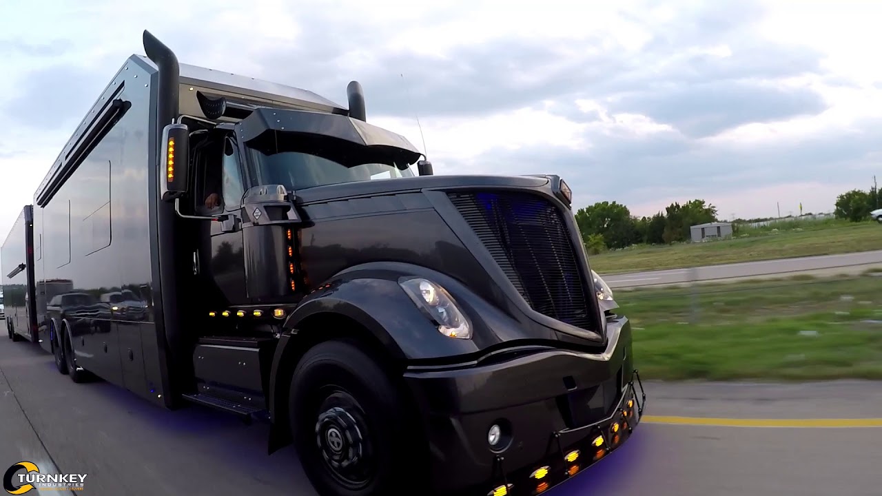 Luxury race hauler built for Scott Bloomquist
