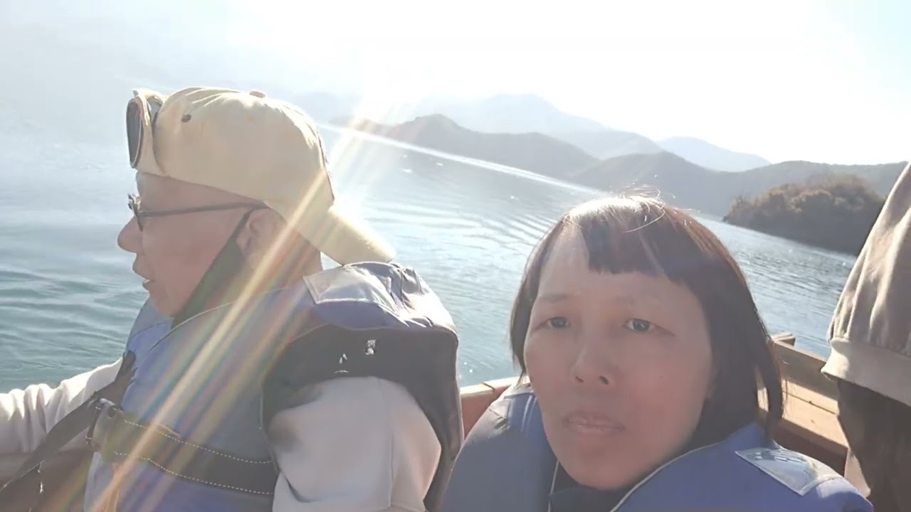 lugu lake