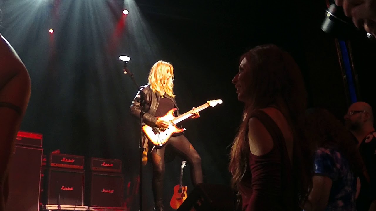 VIXEN - 