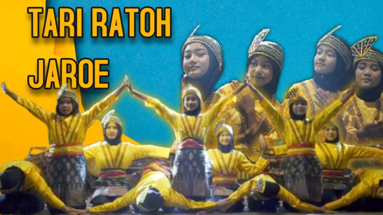 Tari Ratoh Jaroe persembahan dari santri putri