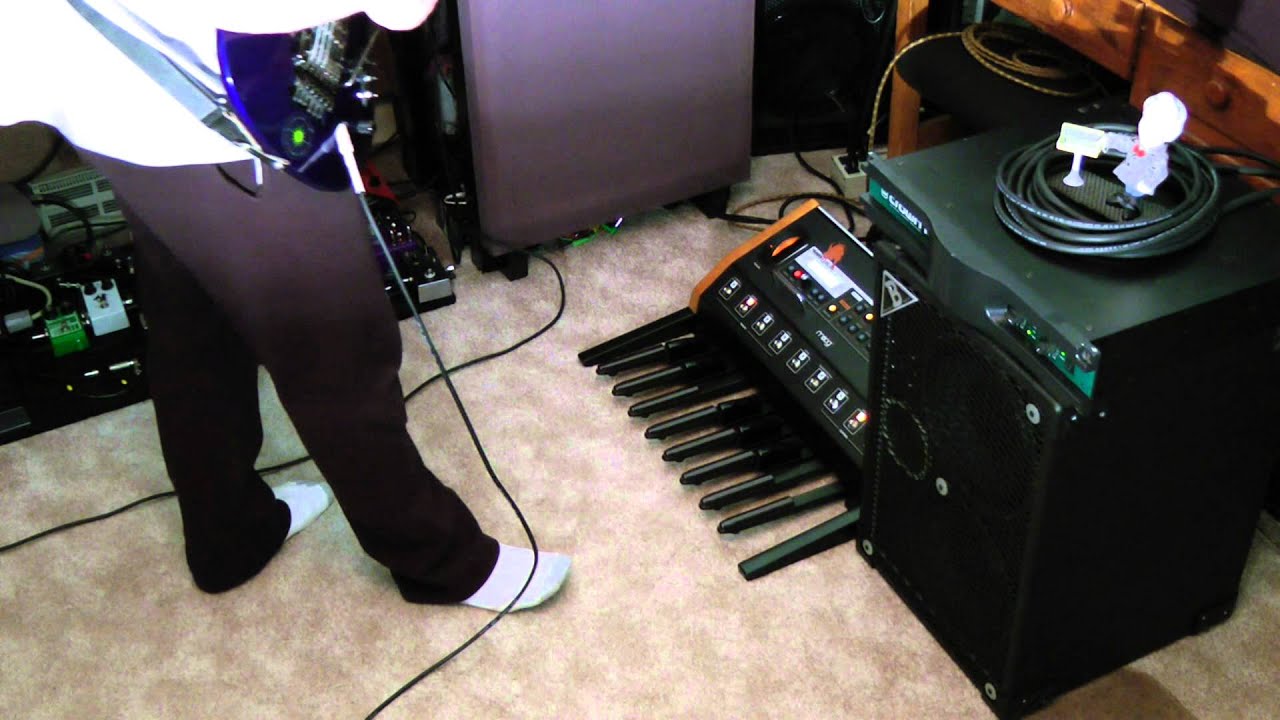 Moog Taurus meets Guitar (2 of 2)