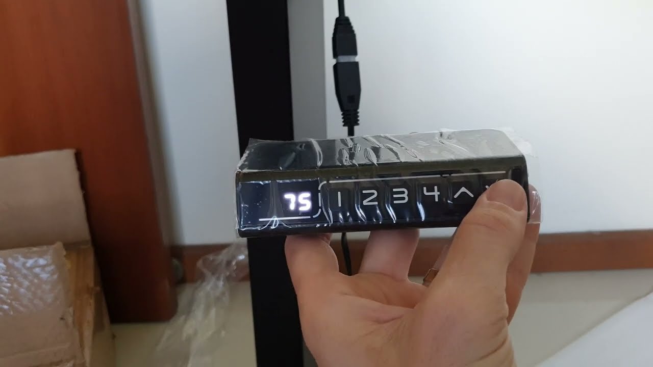 Montagem de Mesa com Regulagem de Altura El&eacute;trica