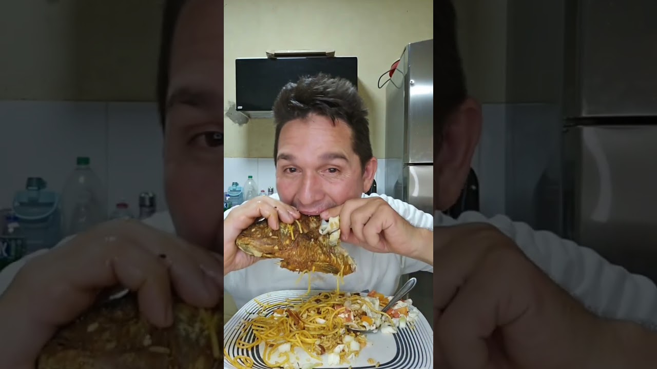 tilapia frito com arroz Baião de dois e salada e macarrão com limão e pimenta #comida