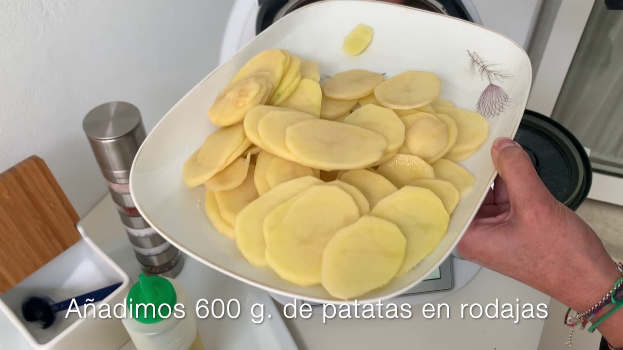 HUEVOS ROTOS CON PATATAS Y JAMÓN HECHOS CON THERMOMIX