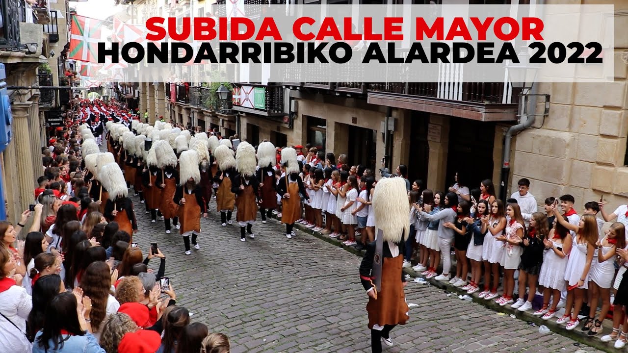 Subida Calle Mayor Alarde Hondarribia 2022 (por la mañana) | Txingudi Online
