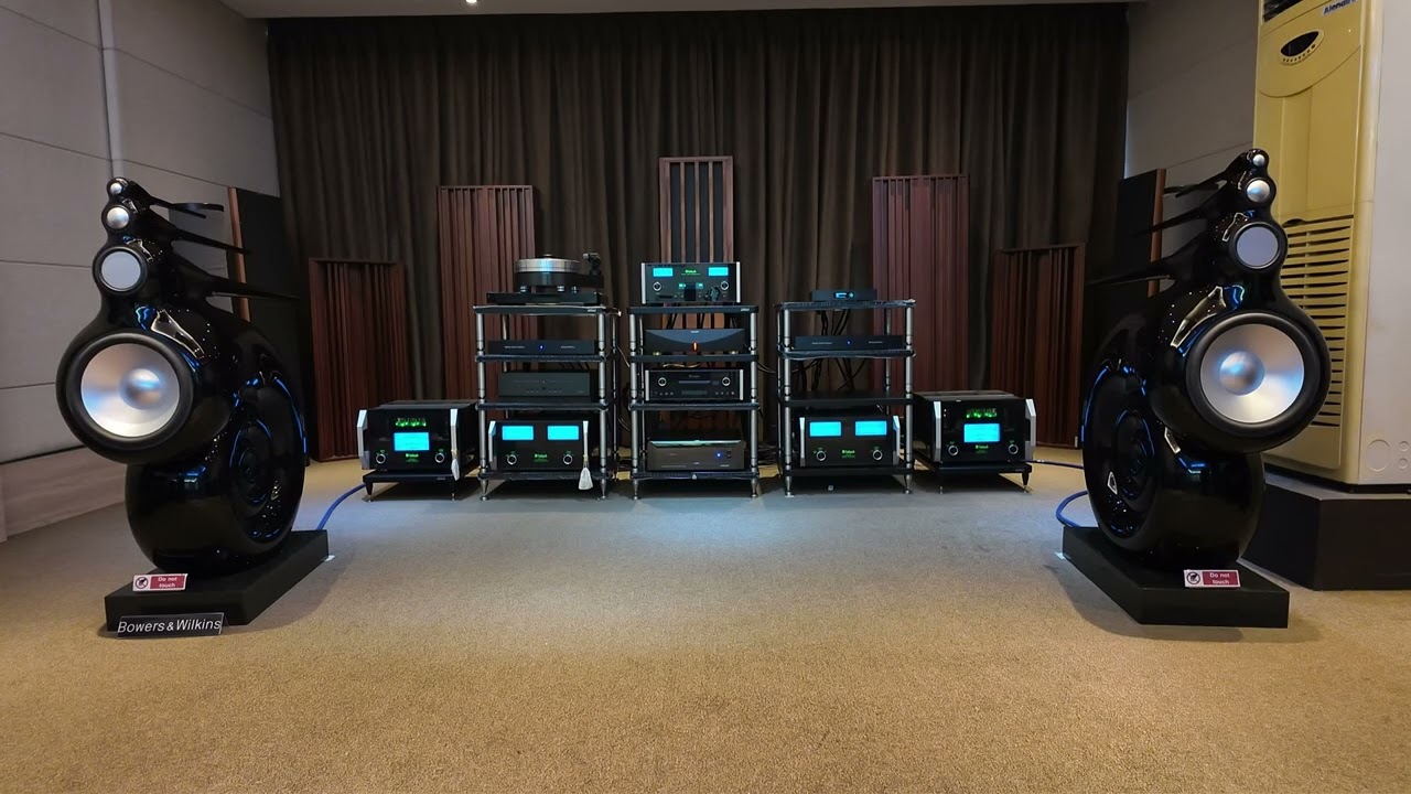 BOWERS & WILKINS - NAUTILUS SOUND DEMO - ADELE CHASING PAVEMENTS
