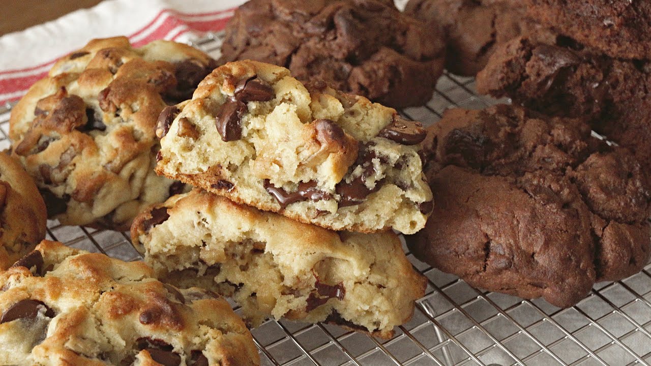 2 Perfect Gooeyness Levain Cookies Recipes / Signature Chocolate Walnut & Dark Chocolate Cookies