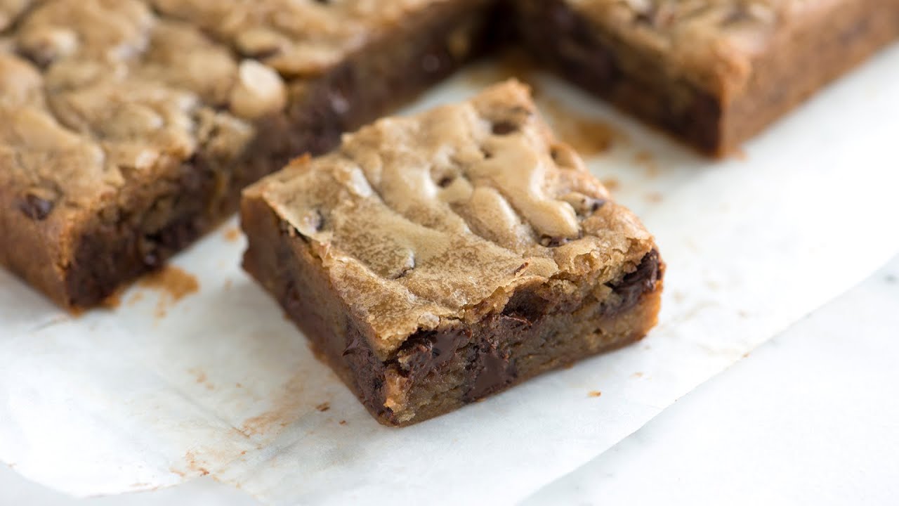 No-Fail Blondies Recipe - How to Make Blondies from Scratch
