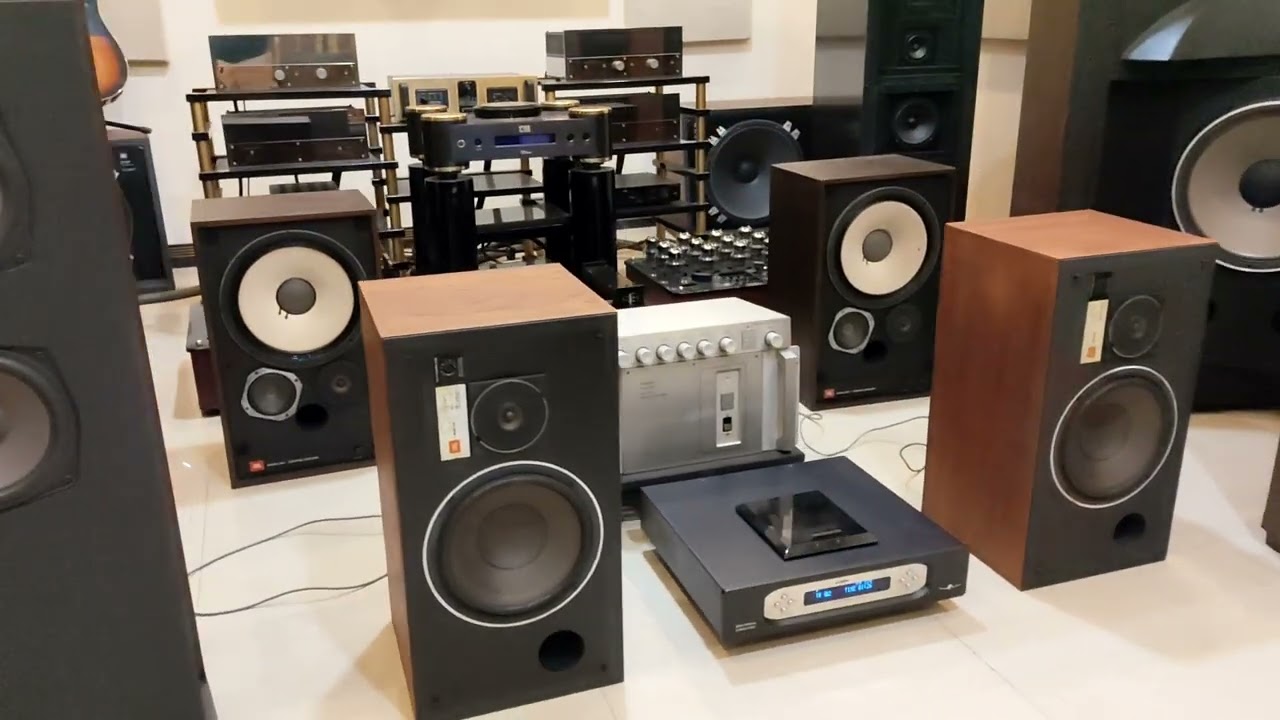  audioaero capitole CD player with JBL-L26