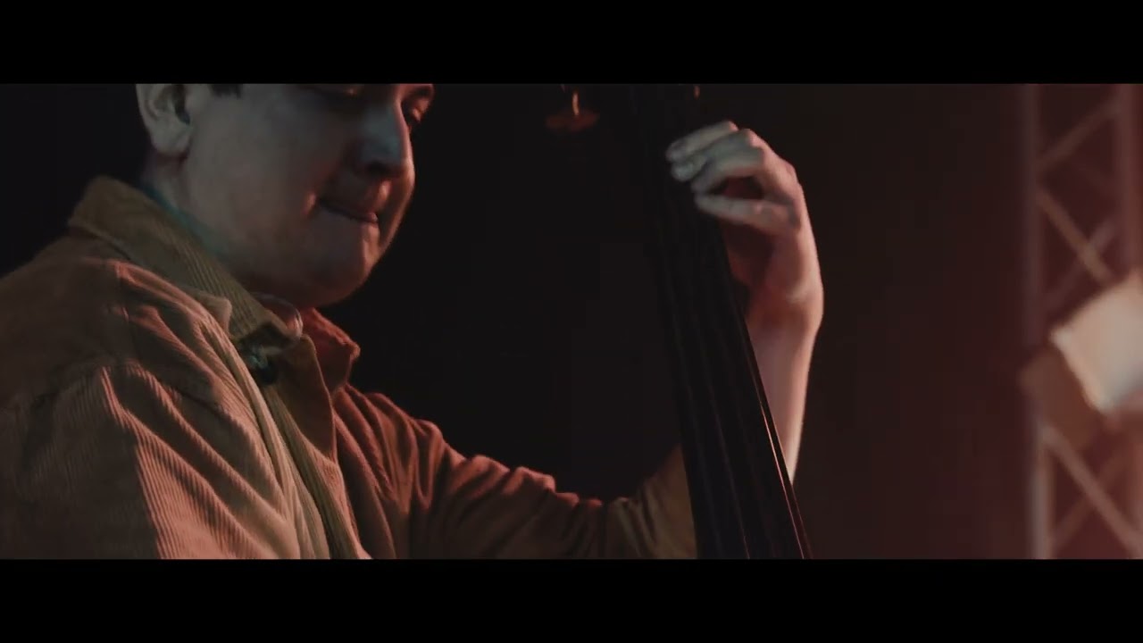 Mama Terra - 'The Summoned' (Live)